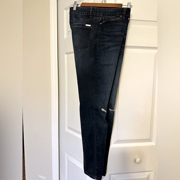 WHBM Skinny Leg Dark distressed denim. Size 12R - Picture 2 of 16